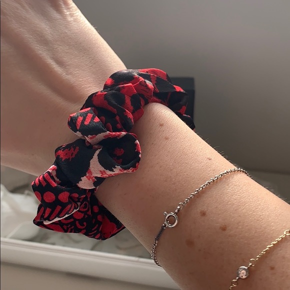 Scrunchie - Picture 2 of 2